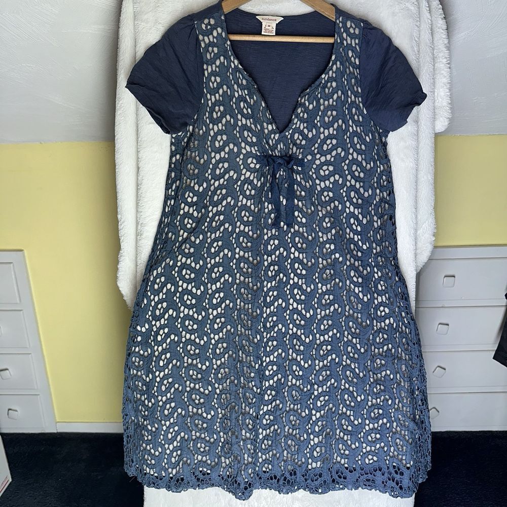Sundance M Dress Blue Silk Blend Eyelet Cut‎ Short Sleeve V Neck Bow